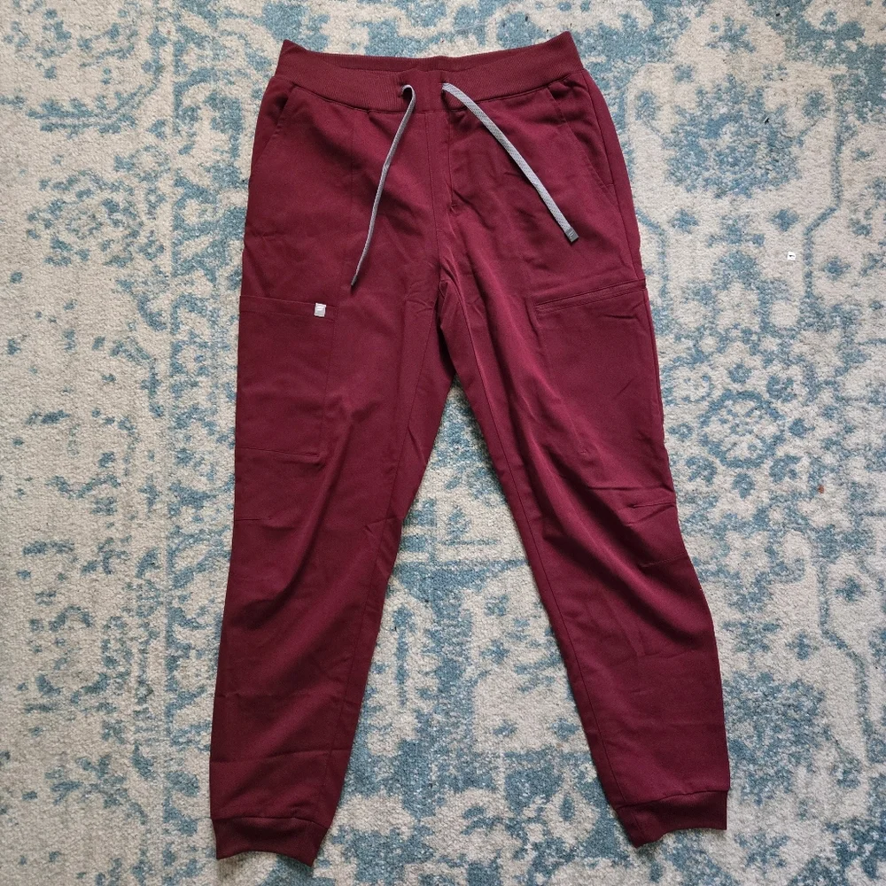 Fabletics Set Wine Color Scrubs Medium - Picture 5 of 7